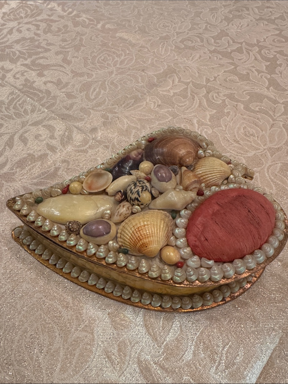 Antique Victorian Leaf-Shaped Shell Art Souvenir Box